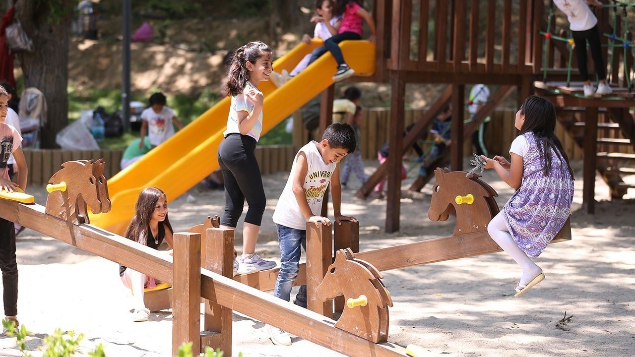 Öğrenciler okul stresini doğal yaşam parkında atıyor