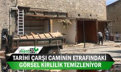 Tarihi Çarşı Caminin etrafındaki görsel kirlilik temizleniyor