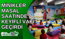 Minikler masal saatinde keyifli vakit geçirdi