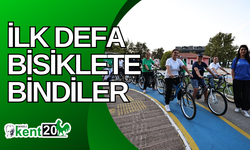 İlk defa bisiklete bindiler