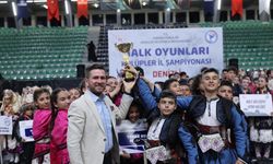 Tavas Belediyesispor Kulübü halk oyunlarında zirvede