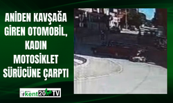 Aniden kavşağa giren otomobil, kadın motosiklet sürücüne çarptı