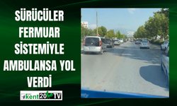 Sürücüler Fermuar Sistemiyle Ambulansa Yol Verdi