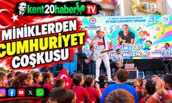 Miniklerden Cumhuriyet Coşkusu