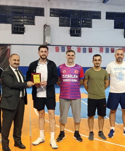 Öğretmenler Dostluk Maçında Buluştu