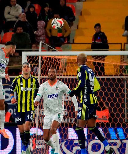 Fenerbahçe’den Alanya’da Kritik Galibiyet