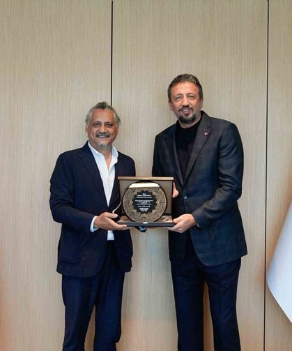 Y. Denizli Basket’ten TBF Başkanı Hidayet Türkoğlu’na Ziyaret!