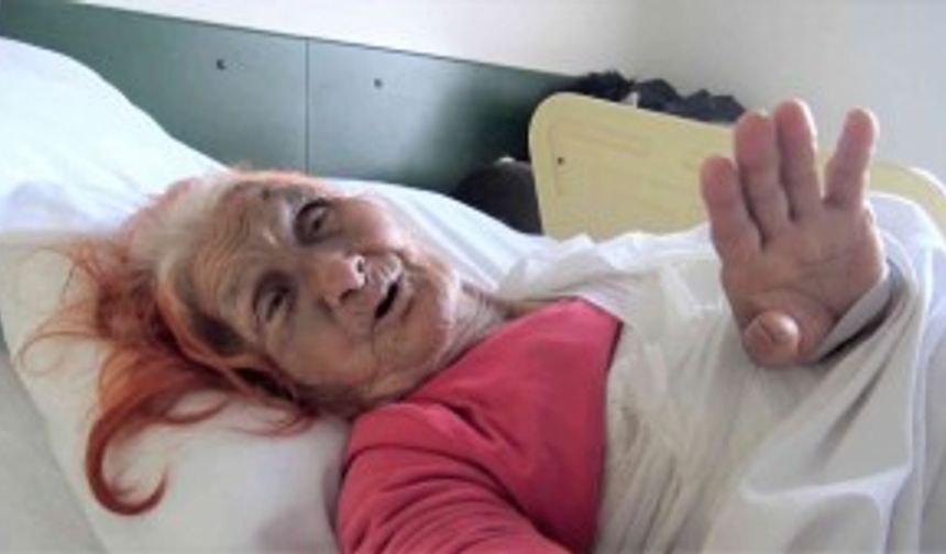 5 Gün sonra İHA muhabirinin bulduğu yaşlı kadın yaşama tutunmaya çalışıyor