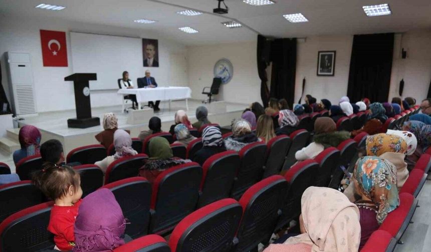 Çiçekler ’Kadınlar Günü’ için hazırlandı